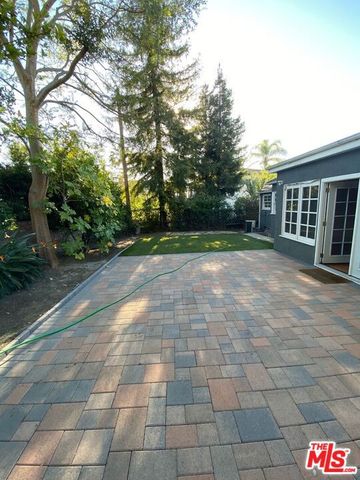 4160 Holly Knoll Drive, Los Angeles, CA 90027