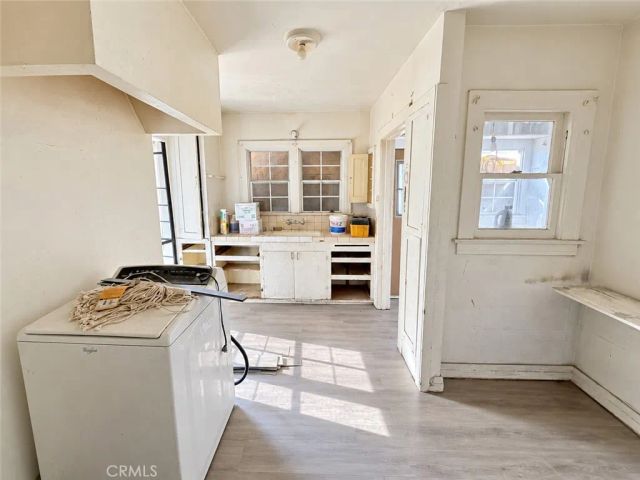 1457 W 37th Dr, Los Angeles, CA 90018