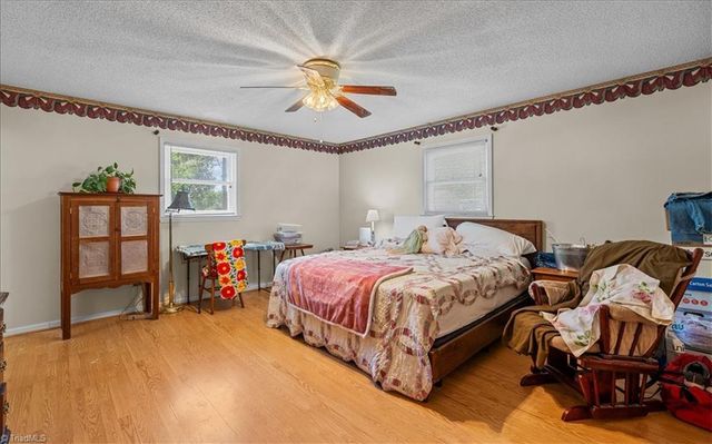 2250 Willow Bend Drive, Kernersville, NC 27284
