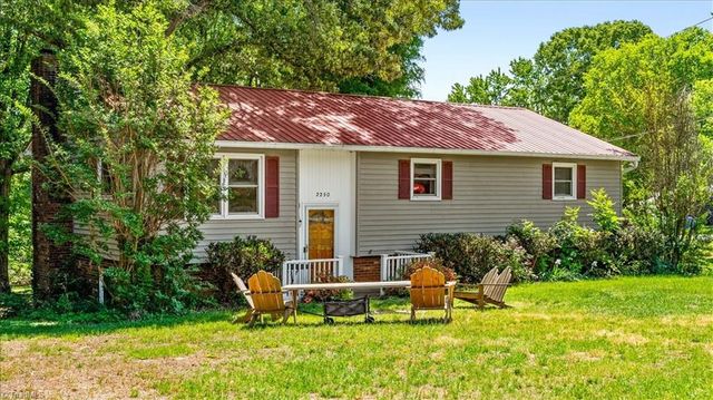 2250 Willow Bend Drive, Kernersville, NC 27284