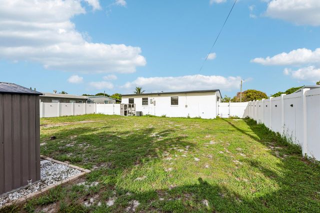 1200 NW 19TH Avenue, Fort Lauderdale, FL 33311
