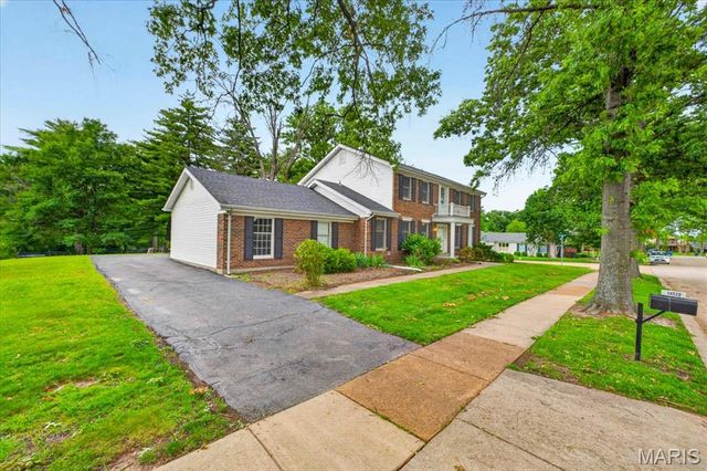 14529 Brittania Drive, Chesterfield, MO 63017