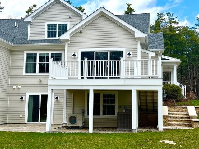 20 Split Rock Ln, Mattapoisett, MA 02739