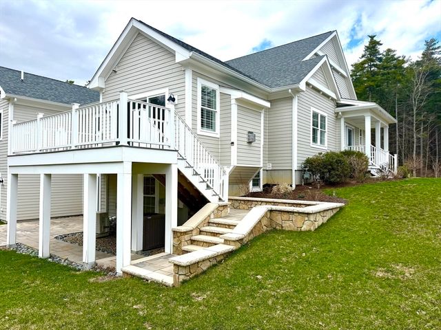 20 Split Rock Ln, Mattapoisett, MA 02739