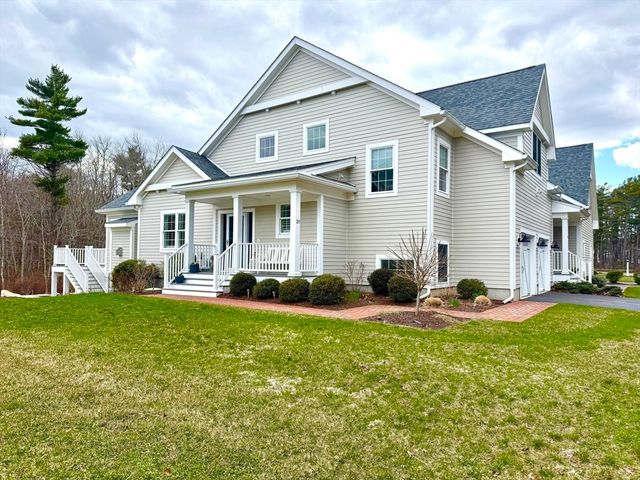 20 Split Rock Ln, Mattapoisett, MA 02739