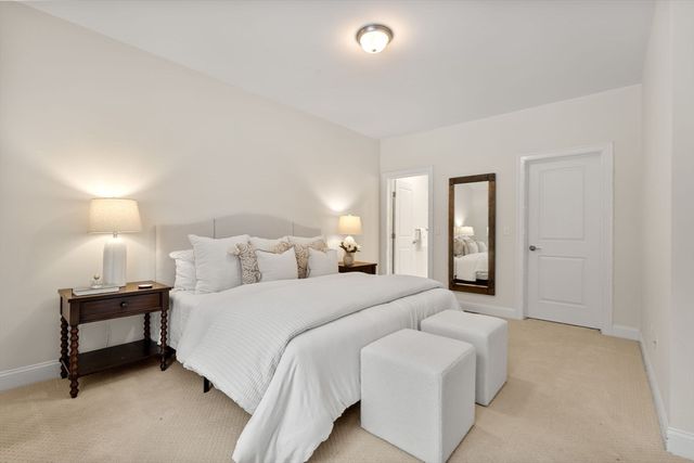 20 Split Rock Ln, Mattapoisett, MA 02739
