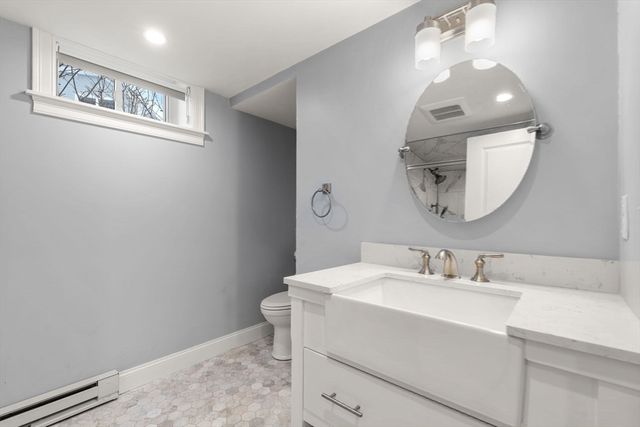 20 Split Rock Ln, Mattapoisett, MA 02739