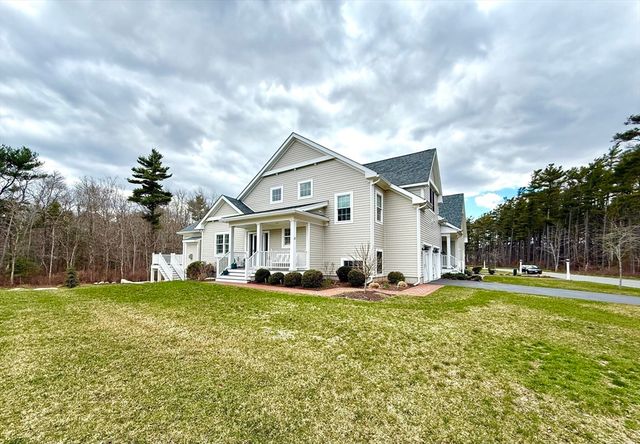 20 Split Rock Ln, Mattapoisett, MA 02739