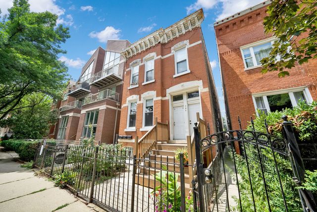 856 N Marshfield Avenue, Chicago, IL 60622