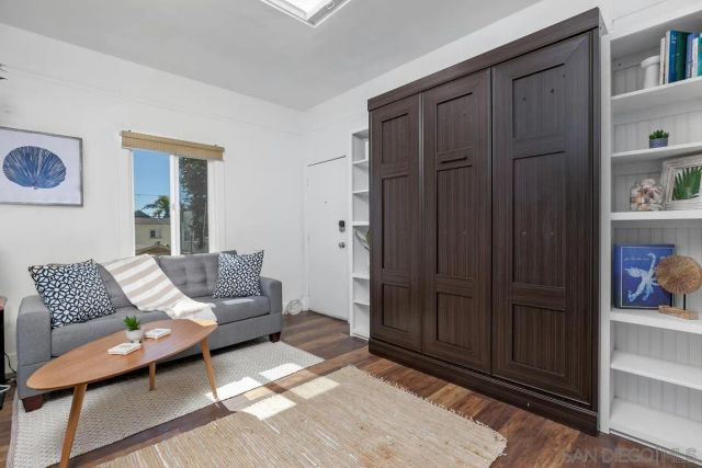 818-820 Portsmouth, San Diego, CA 92109