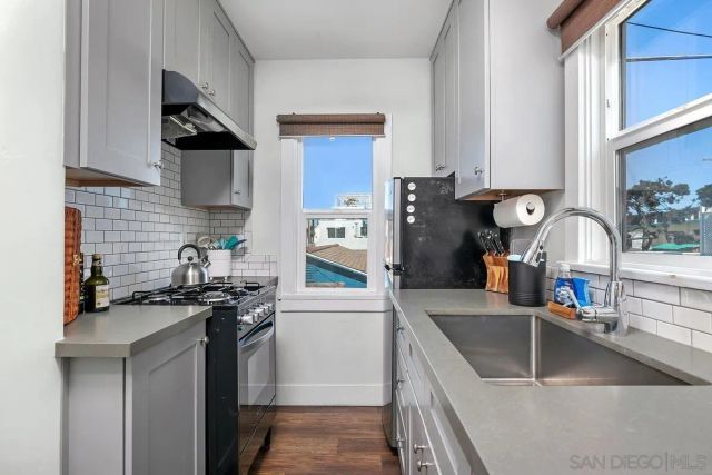 818-820 Portsmouth, San Diego, CA 92109