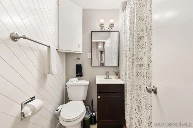 818-820 Portsmouth, San Diego, CA 92109