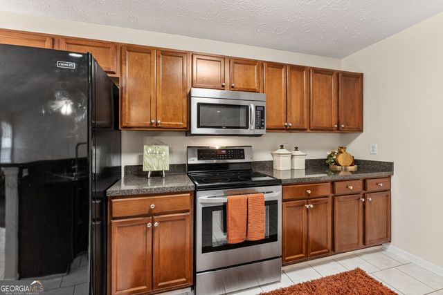 70 Dolly Nixon Court, Senoia, GA 30276