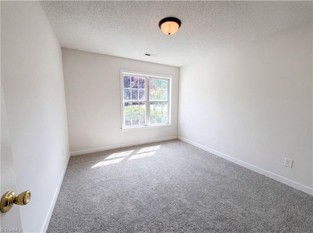2015 Gyro Drive, Winston-salem, NC 27127
