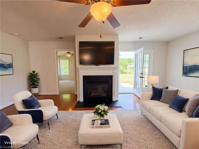 2015 Gyro Drive, Winston-salem, NC 27127