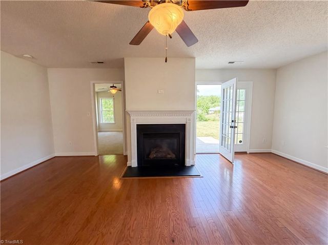 2015 Gyro Drive, Winston-salem, NC 27127