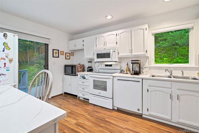 19 Annarock Drive, Somers, NY 10589