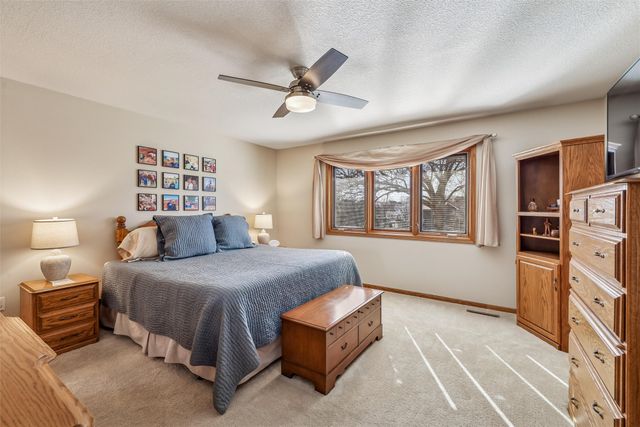 1221 E 17th Street, Norwalk, IA 50211