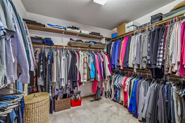 1221 E 17th Street, Norwalk, IA 50211