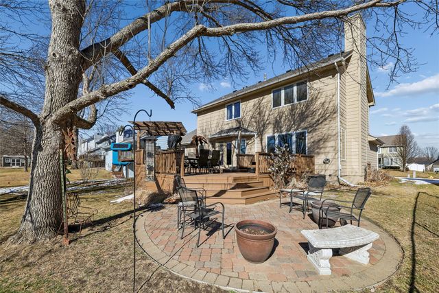 1221 E 17th Street, Norwalk, IA 50211