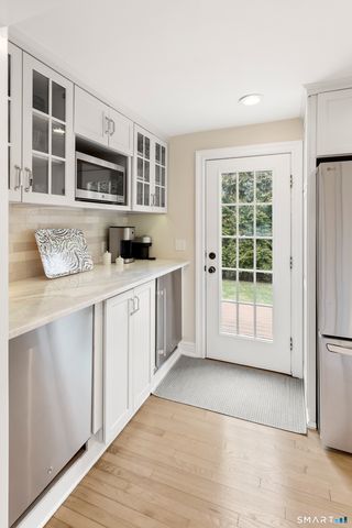 105 Rose Lane, Darien, CT 06820