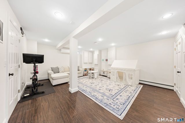 105 Rose Lane, Darien, CT 06820