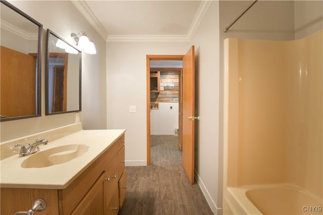 17 Hilltop Lane, Volney, NY 13069