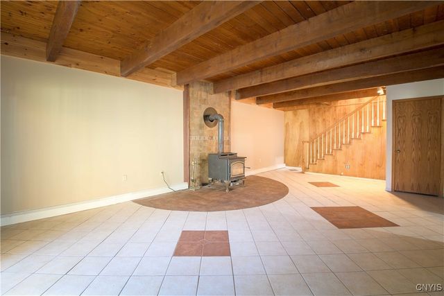 17 Hilltop Lane, Volney, NY 13069