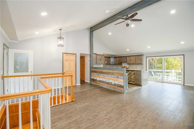 17 Hilltop Lane, Volney, NY 13069