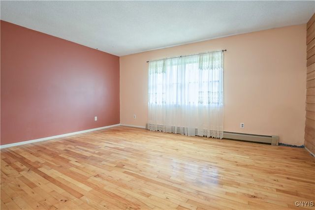 17 Hilltop Lane, Volney, NY 13069