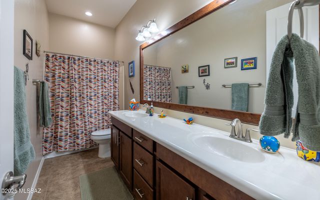 6567 W Whispering Windmill Lane, Marana, AZ 85658