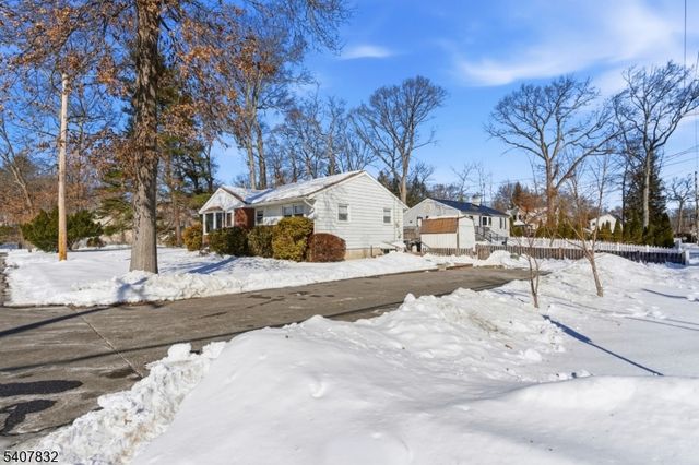 11 Cypress Ave, Lincoln Park Boro, NJ 07035