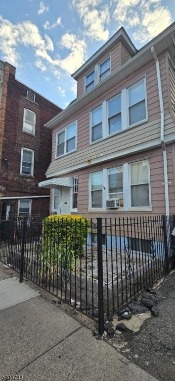 5 Frederick Ter 3, Irvington Twp., NJ 07111