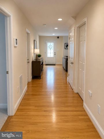 4508 CHESTNUT ST, Bethesda, MD 20814