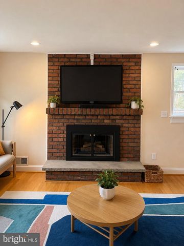 4508 CHESTNUT ST, Bethesda, MD 20814