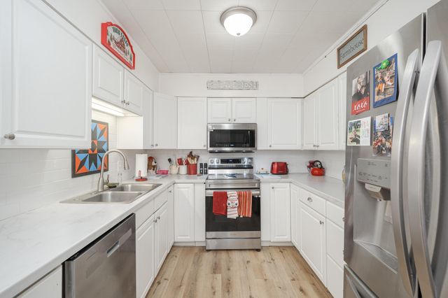 3104 E Apple Avenue, Muskegon, MI 49442