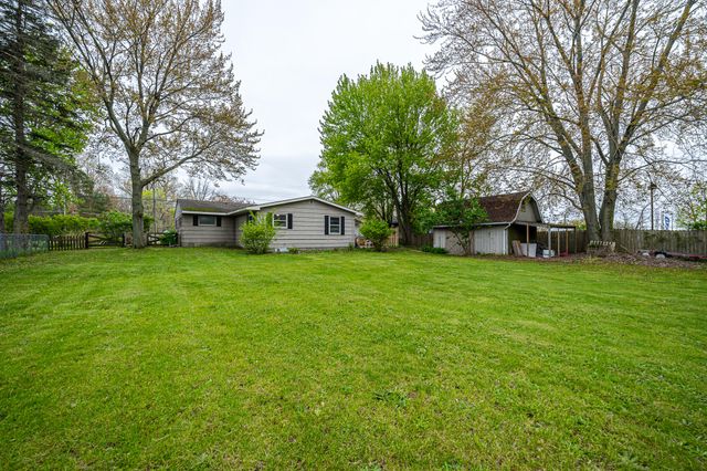 3104 E Apple Avenue, Muskegon, MI 49442