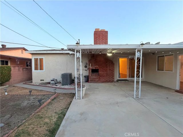 1525 W Houston, Fullerton, CA 92833