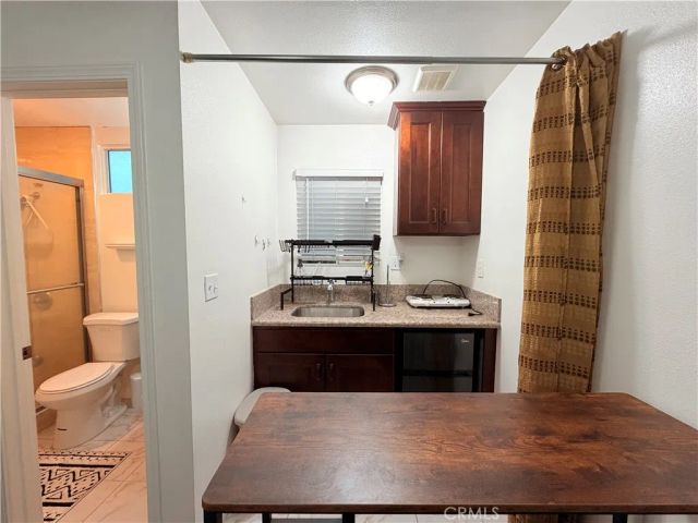 1525 W Houston, Fullerton, CA 92833