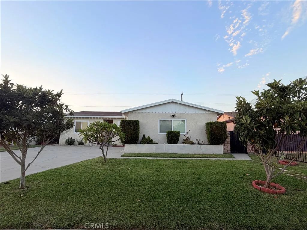 1525 W Houston, Fullerton, CA 92833