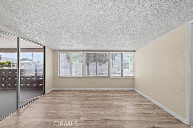 560 Santa Clara Circle, Hemet, CA 92543