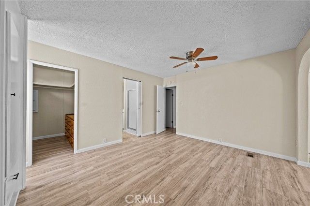 560 Santa Clara Circle, Hemet, CA 92543