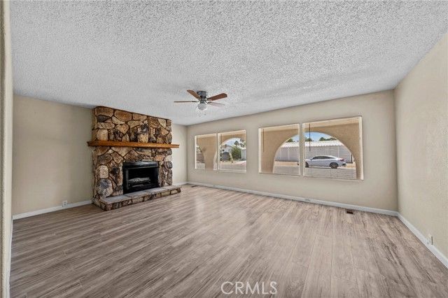 560 Santa Clara Circle, Hemet, CA 92543