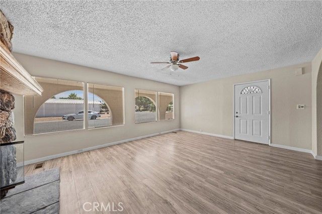 560 Santa Clara Circle, Hemet, CA 92543