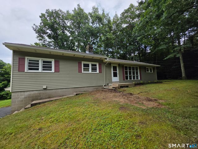 650 Main Street North, Woodbury, CT 06798