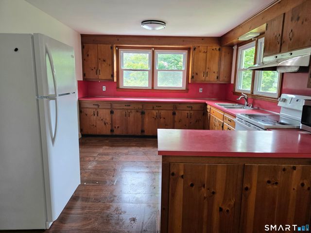 650 Main Street North, Woodbury, CT 06798