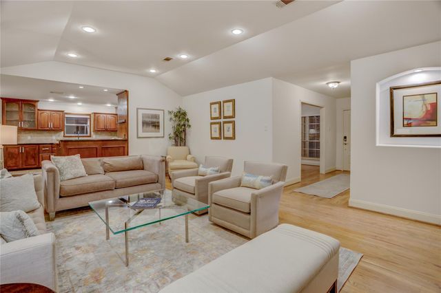 4311 Mcdermed Drive, Houston, TX 77035