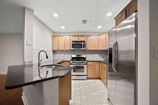 120 Wyllis Ave 424, Everett, MA 02149