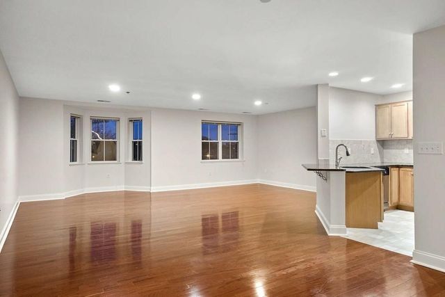 120 Wyllis Ave 424, Everett, MA 02149