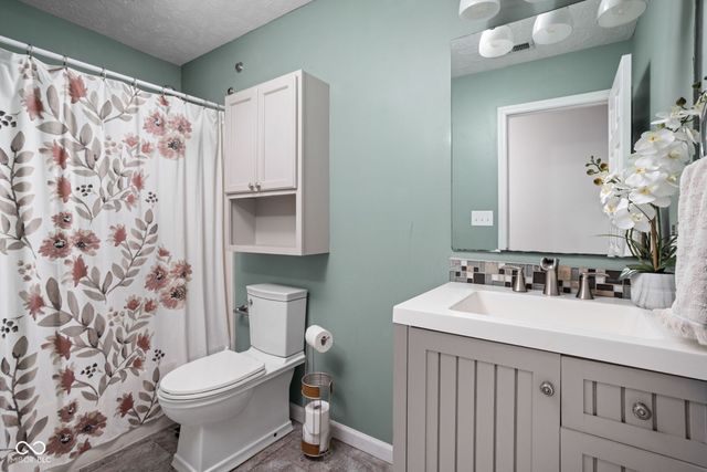 349 E Quail Wood Lane, Westfield, IN 46074